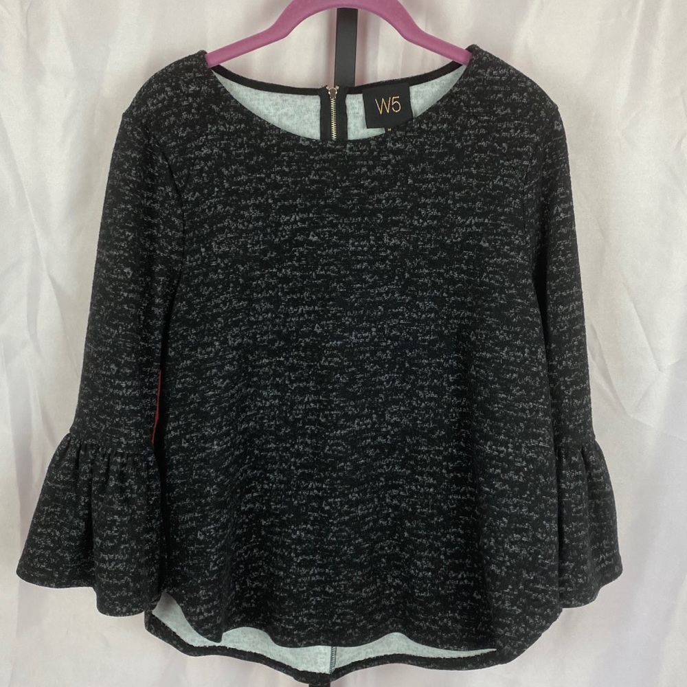 W5 Long Bell Sleeve Crew Neck Top, size Medium